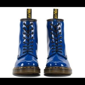 🆕 Blue 1460 Dr. Martens size 6