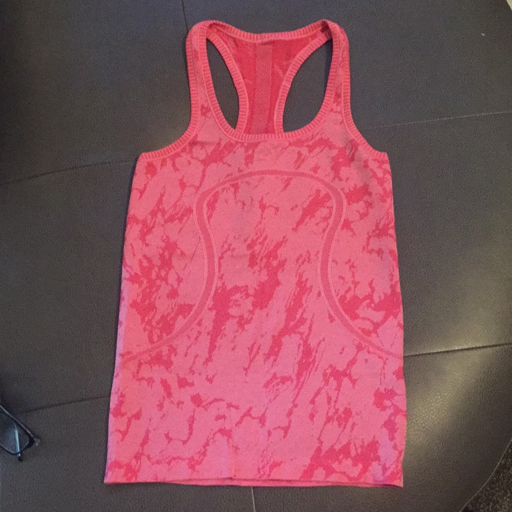 Lululemon tank