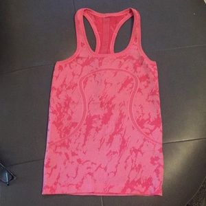 Lululemon tank