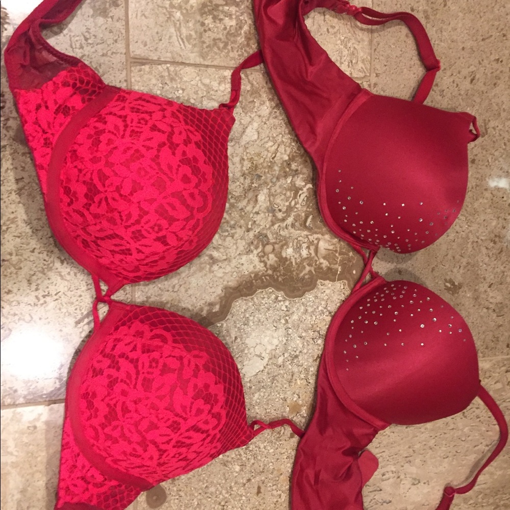 Two bombshell bras 34A bundle