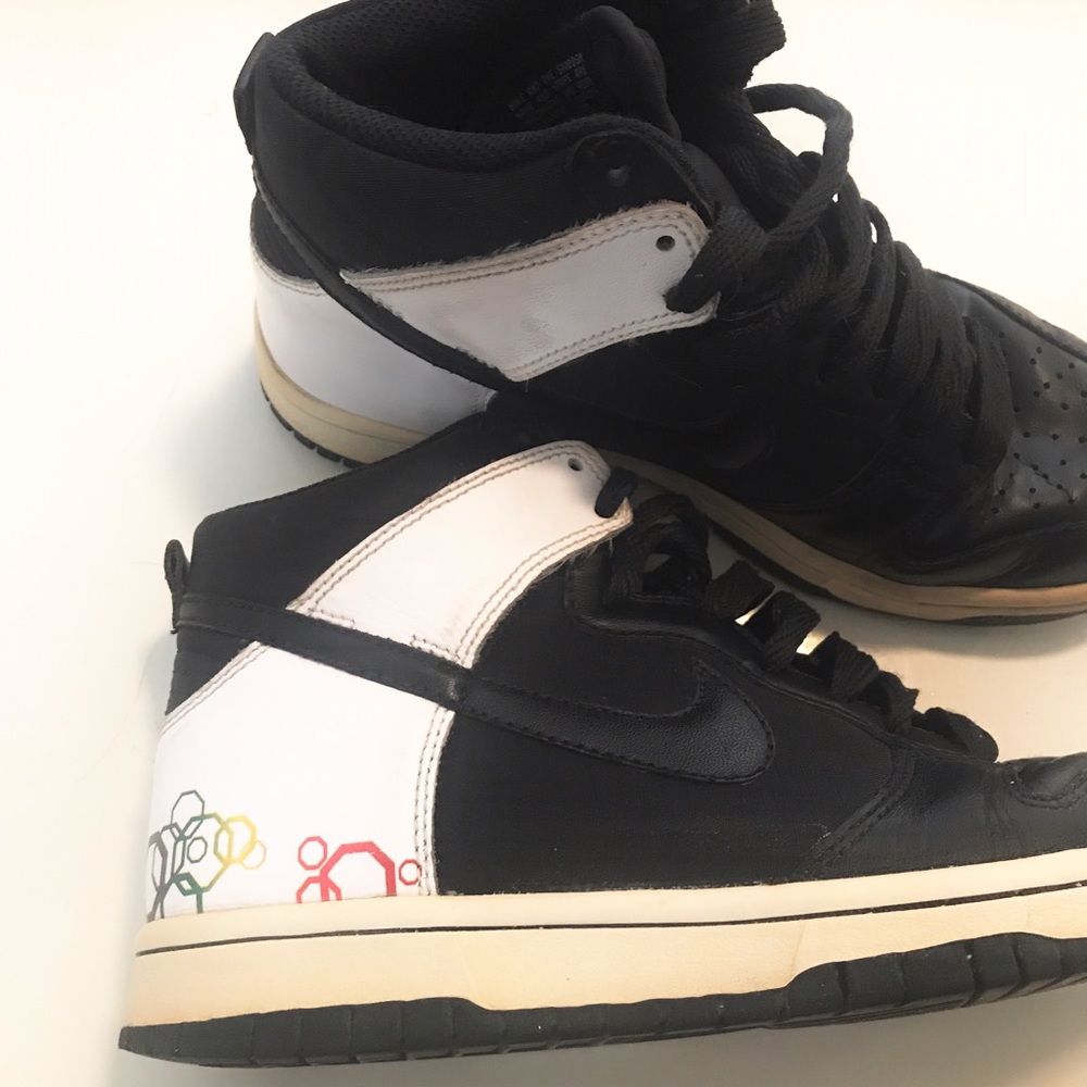 Nike Air Force One Hightop Sneakers W/Rainbow hex