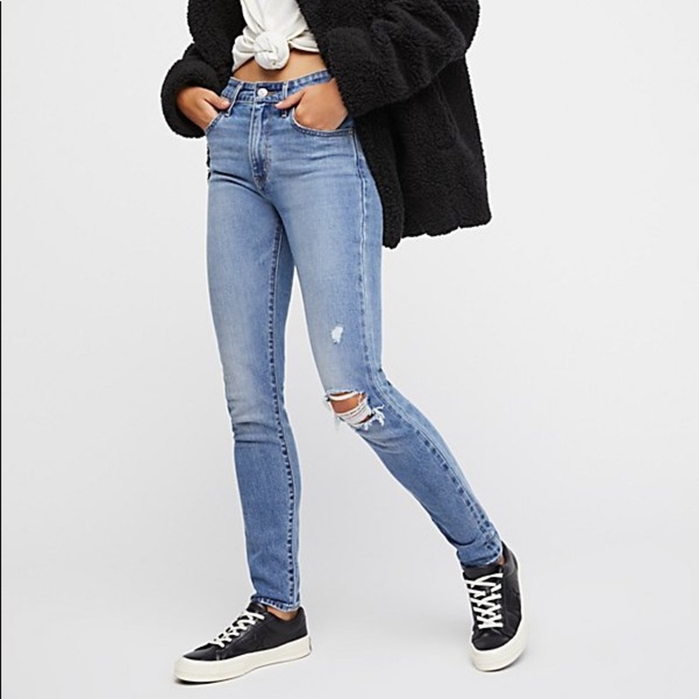 **SOLD** Levi’s 721 High Rise Skinnies