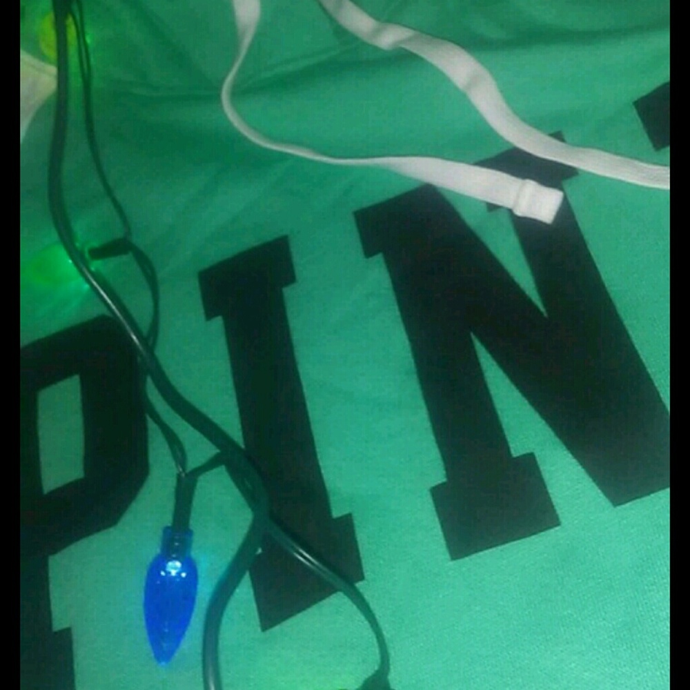 Green maldive hoodie large sold out