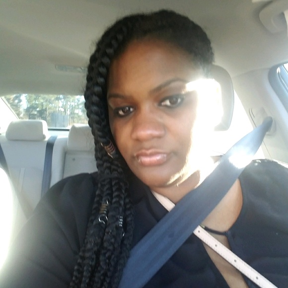 Meet your Posher, Tianna - Picture 1 of 1