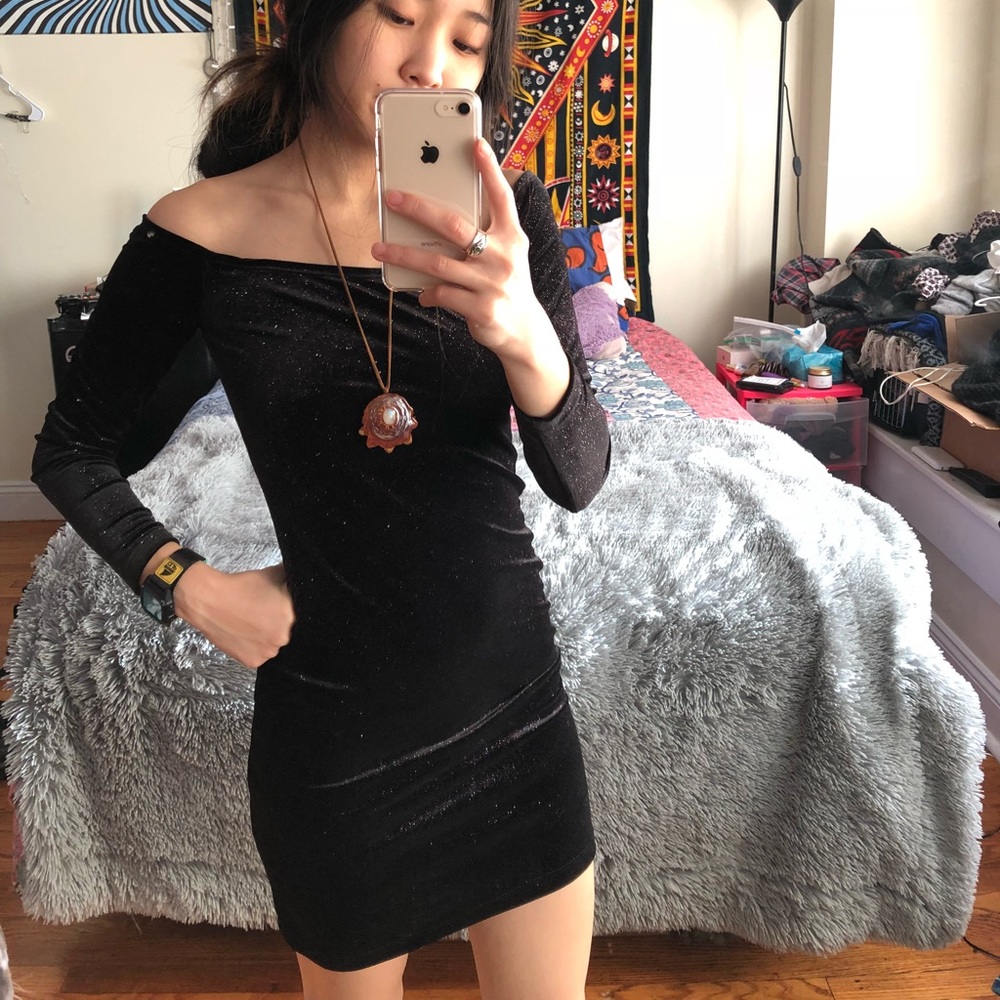 **SOLD**Forever 21 Off shoulder velvet dress