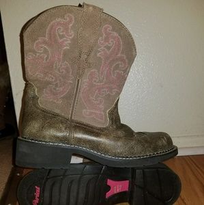 BNWOT Ariat Fatbaby Boots