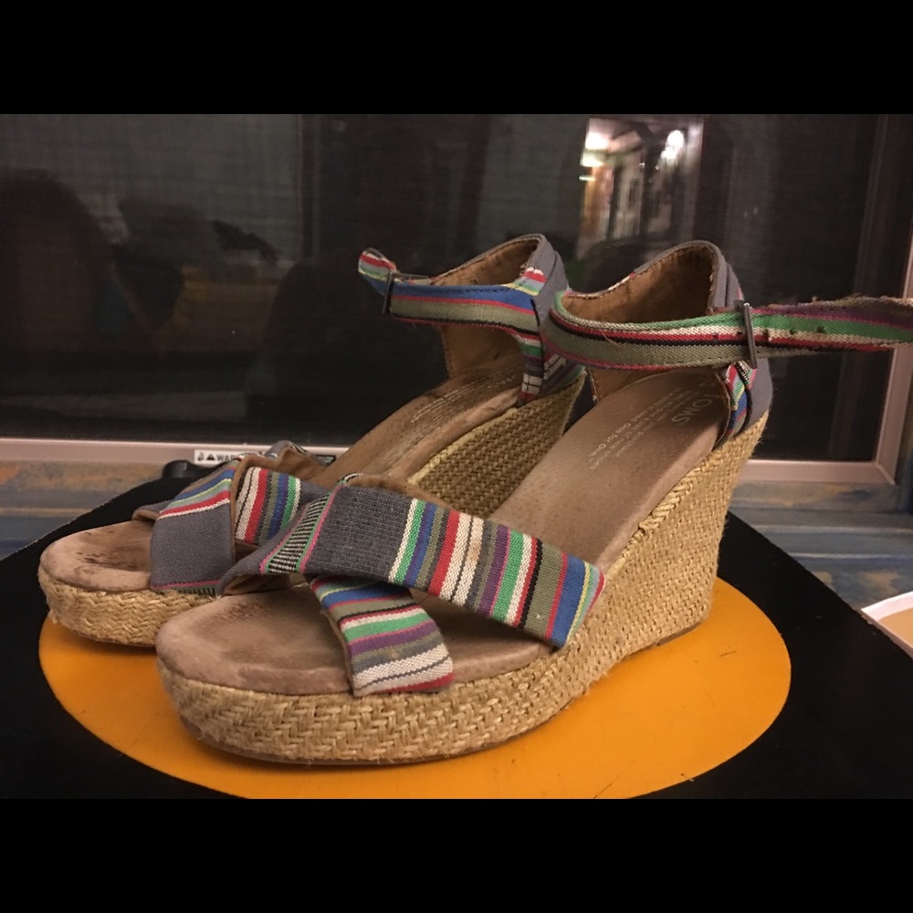 Toms wedge sandals