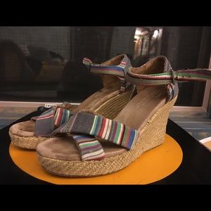 Toms wedge sandals