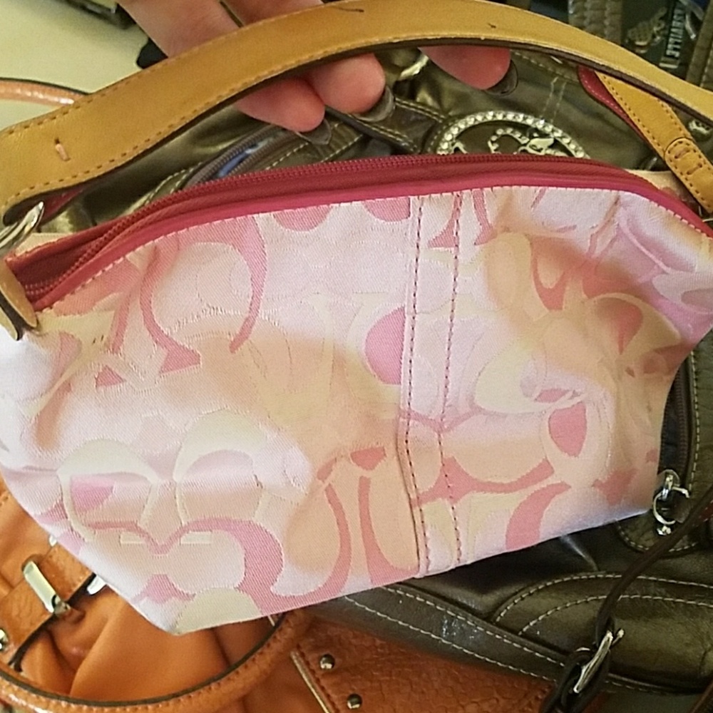 Purse - Picture 2 of 5