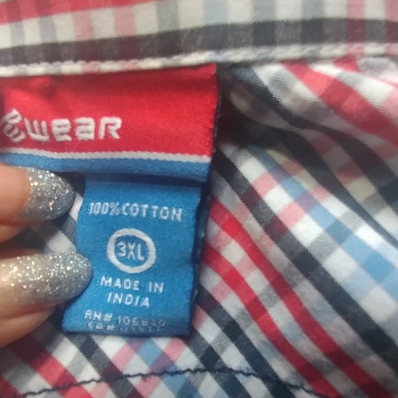 Rocawear plaid shirt & Jo's Bank silk tie - Picture 5 of 8