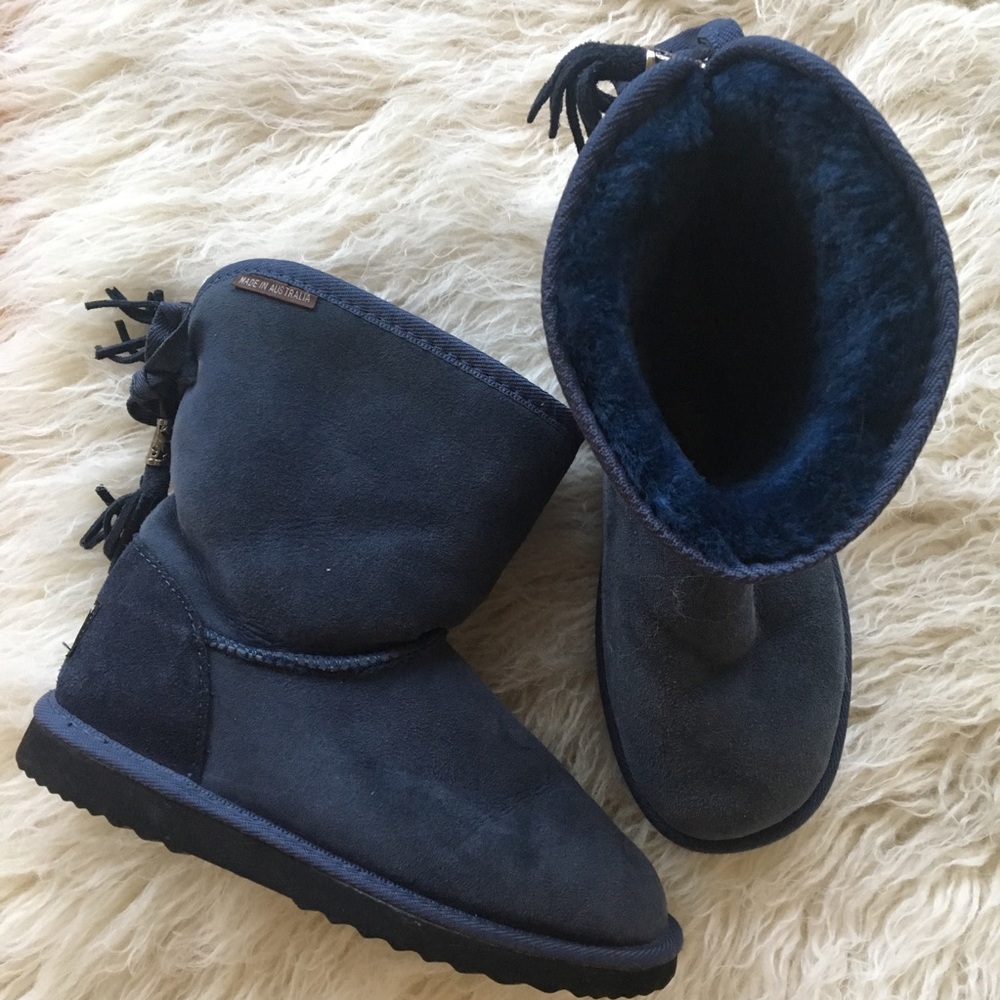 Short Navy Blue Uggs