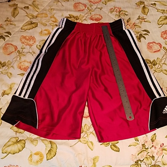 ✔Adidas -Shorts - Athletic - Mens or womans - Picture 7 of 8