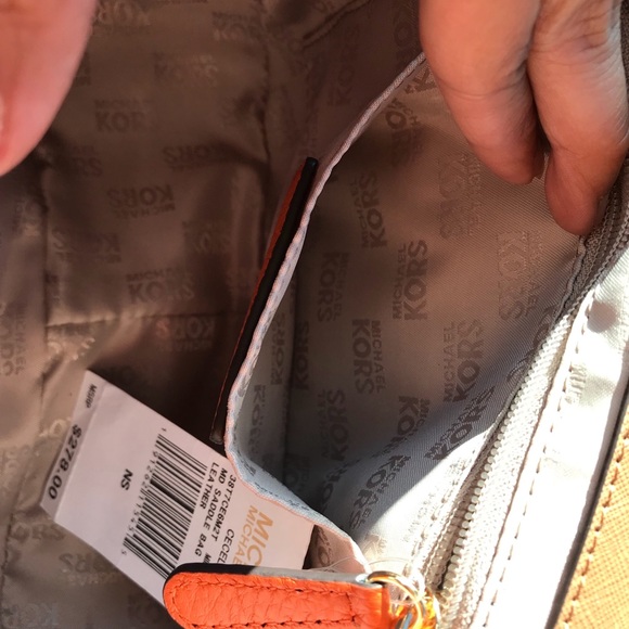 Authentic Michael Kors Crossbody Bag - Picture 3 of 6