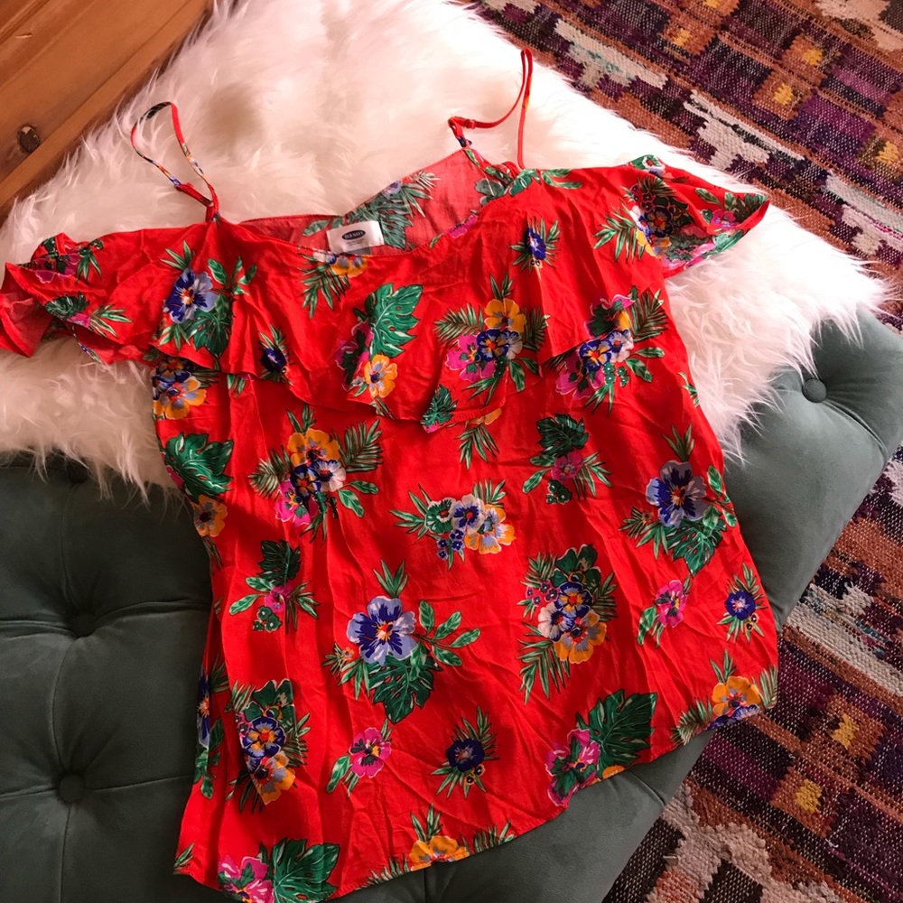 Flutter sleeve blouse