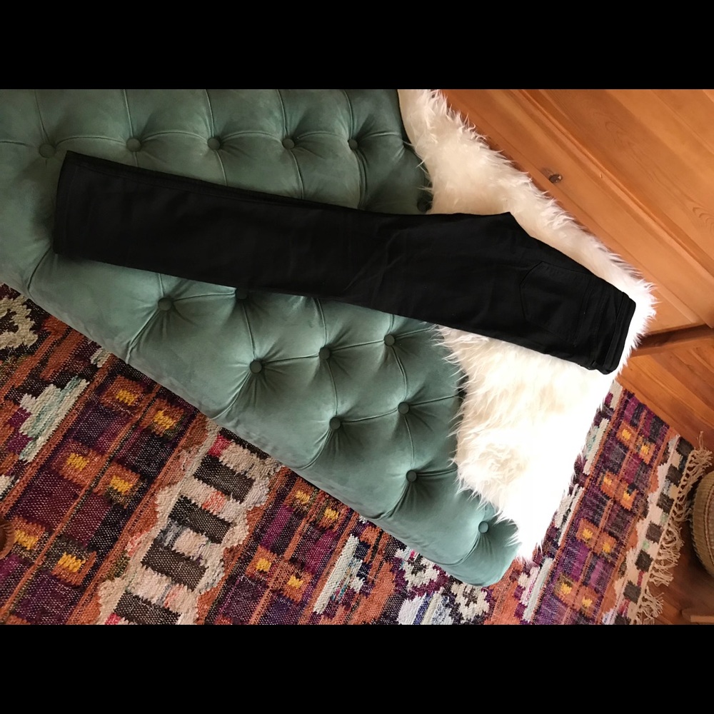 Black skinny jeans