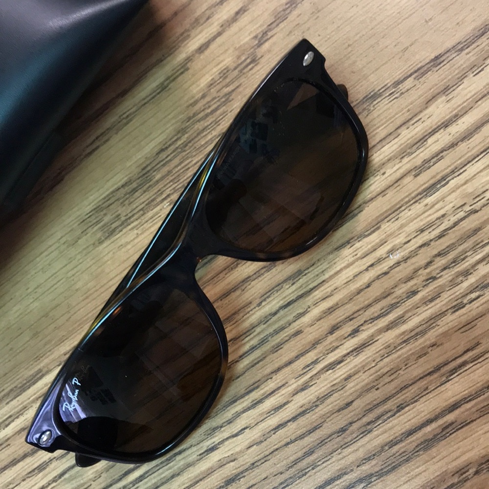 Ray ban