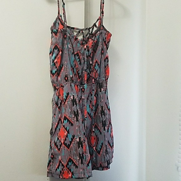 2B romper - Picture 4 of 4