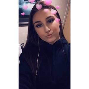 Meet your Posher, Alexis