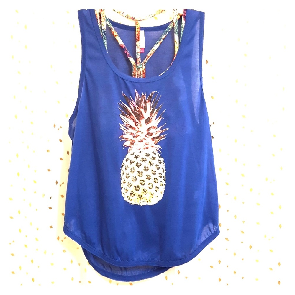 Donating tmrw! 3/$12 Athleisure pineapple 2 piece