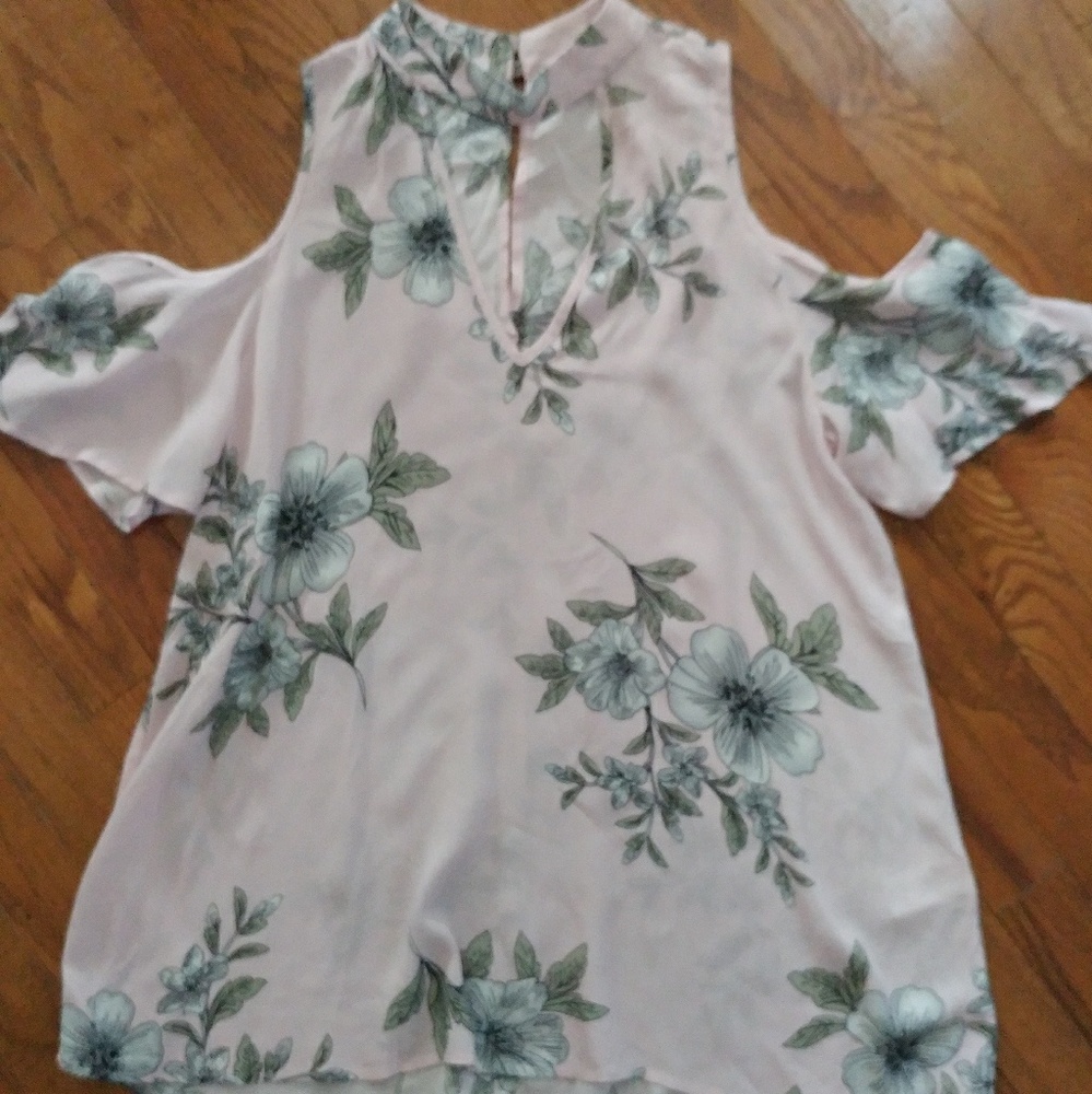 Cold shoulder top..NWT..ALL SIZES