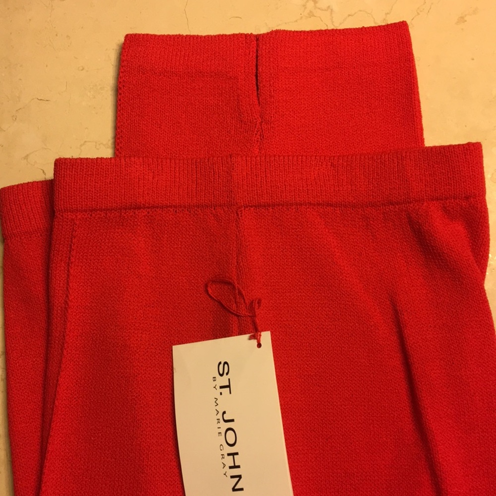 Beautiful Red St. John Knit Pant