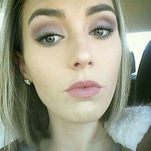 Meet your Posher, Desiree