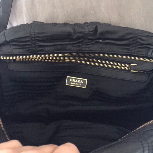 ⭐️🌴Prada Shoulder Bag - Picture 4 of 7