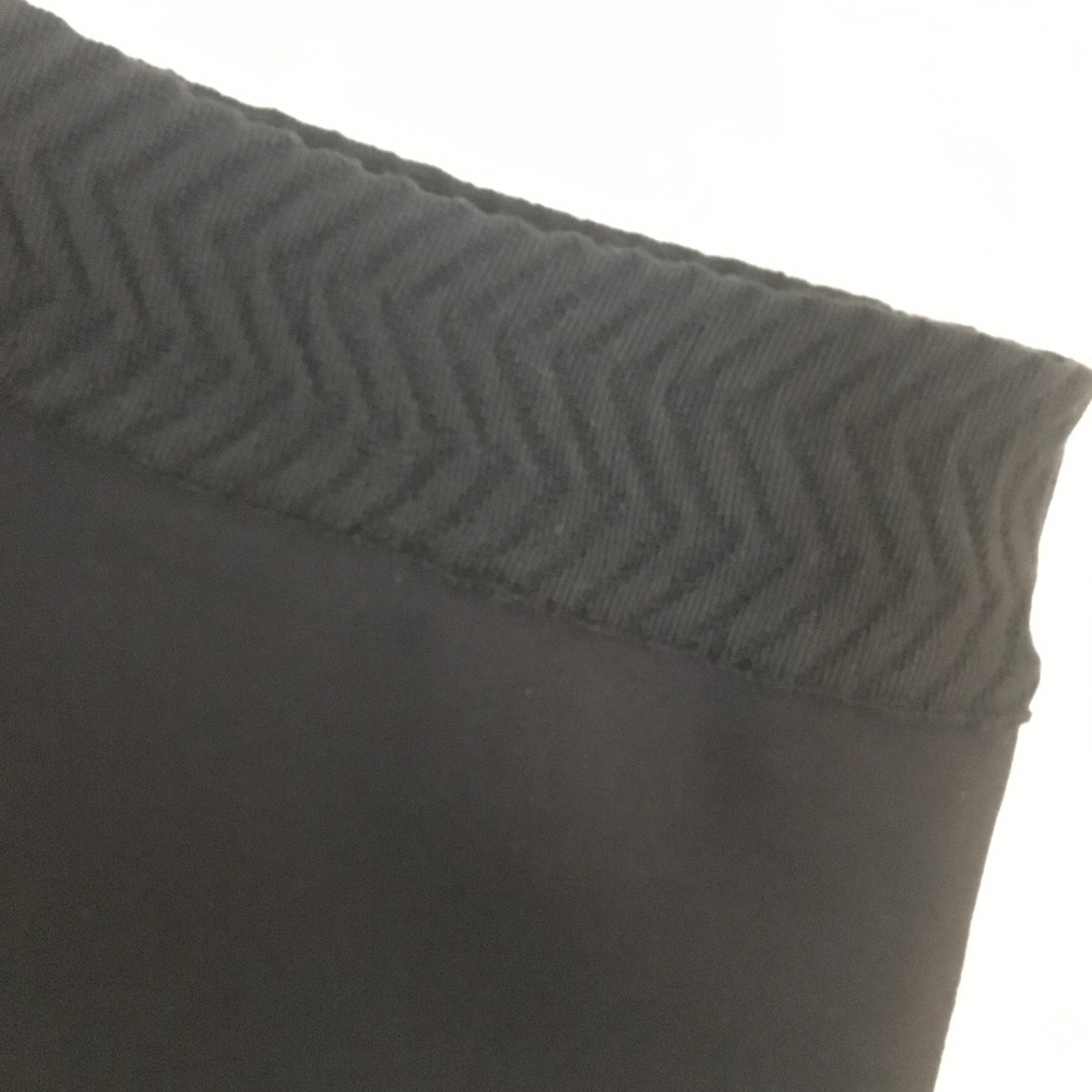 Black Pencil Skirt - Picture 7 of 7