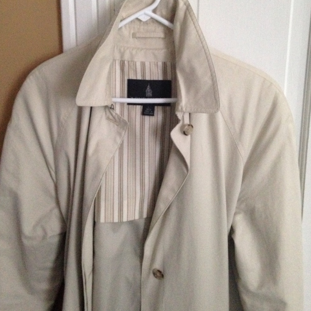 Rain/trench coat