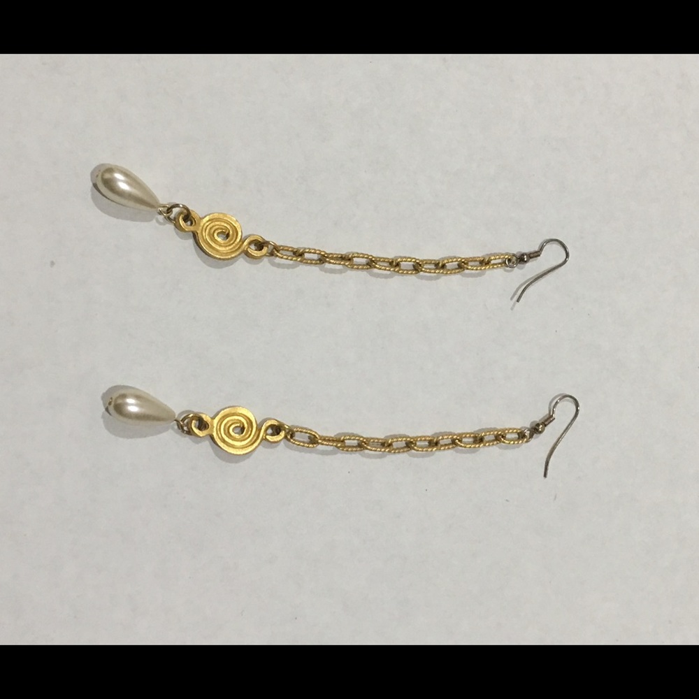 Earrings - Picture 2 of 6