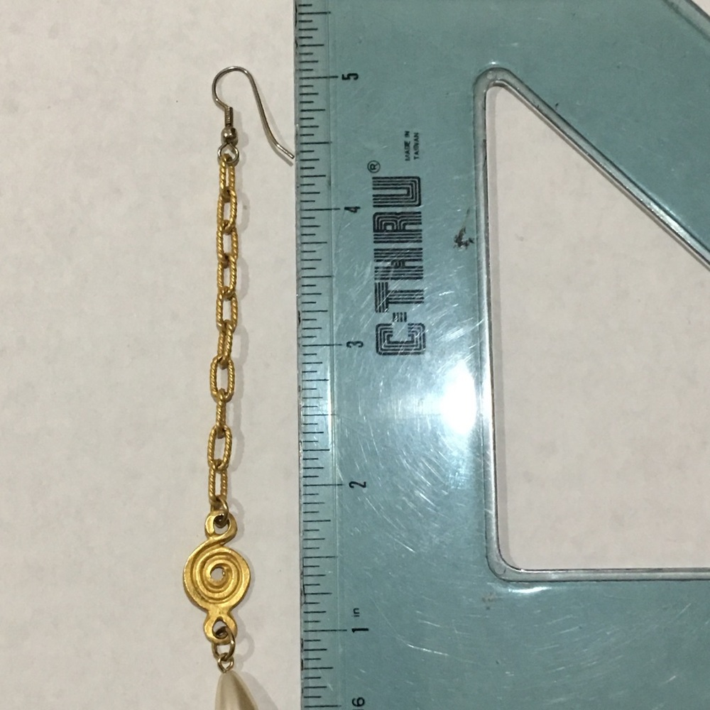 Earrings - Picture 6 of 6