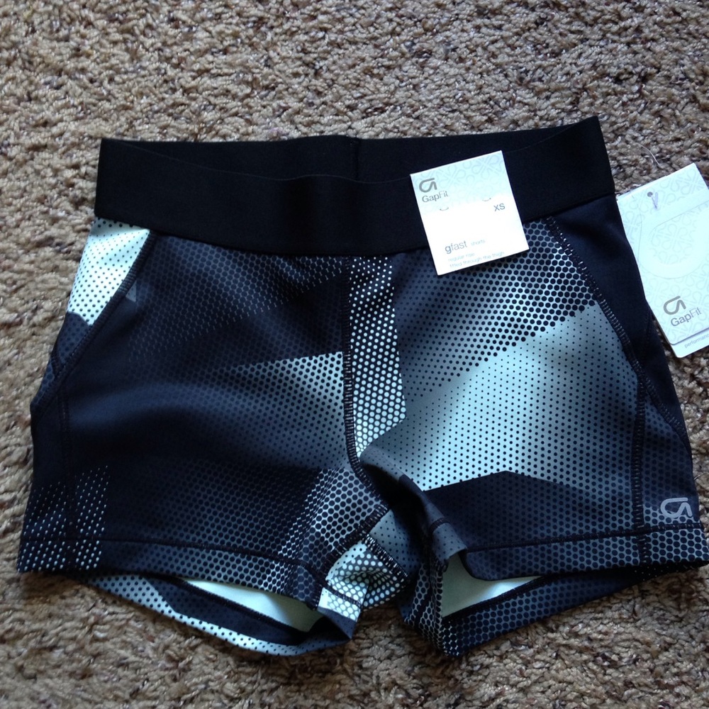 Gap fit shorts