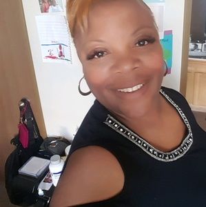 Meet your Posher, Latoyia