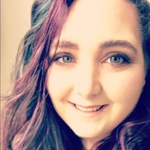 Meet your Posher, Devlynn