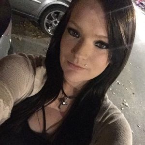 Meet your Posher, Monica