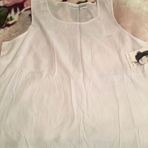 White and brown tops