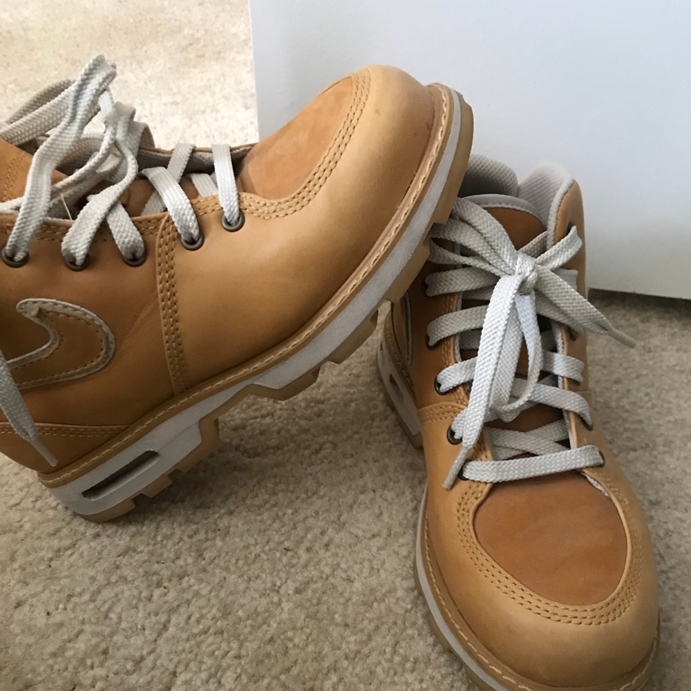 Nikes boots and sneaker