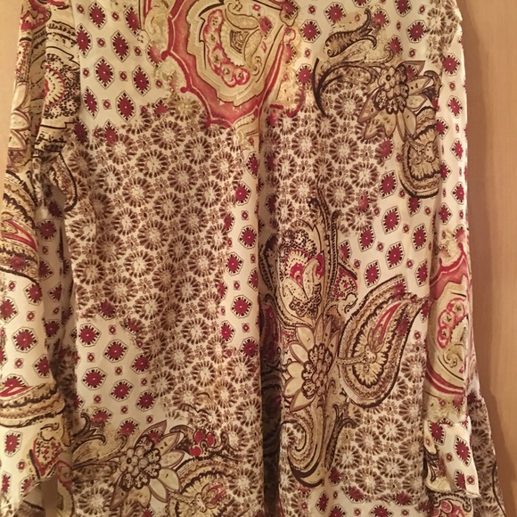 Blouse and skirt outfit - Picture 3 of 5