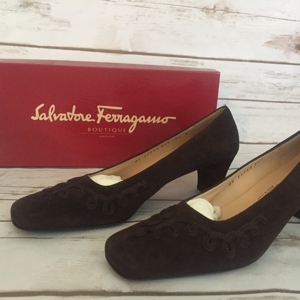 Womens Salvatore Ferragamo Shoes Size 7.5