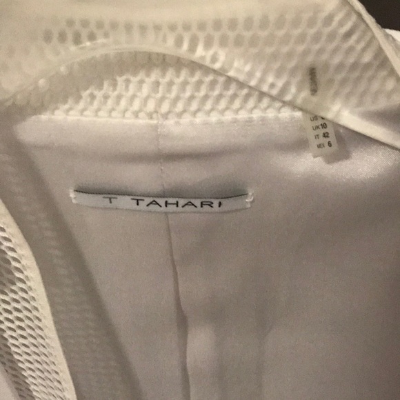 Tahari White Blazer - Picture 3 of 3