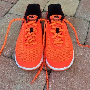 NIKE Flex Experience RN5