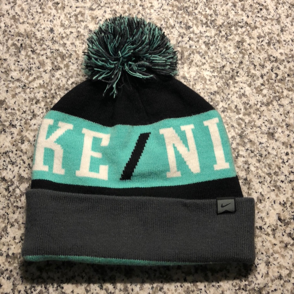 Nike Pom Beanie