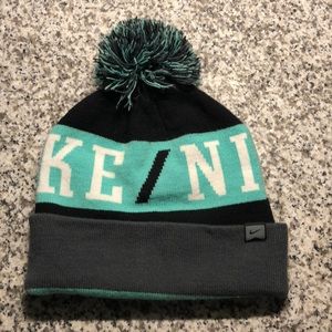Nike Pom Beanie