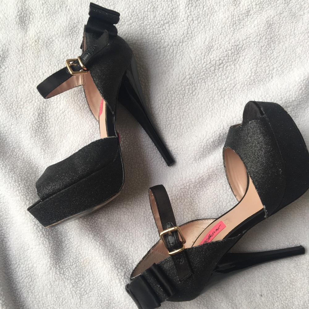Size 5.5 Betsey Johnson heels.