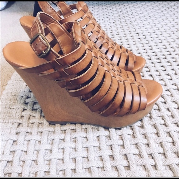 Beautiful summer wedges - Picture 2 of 3