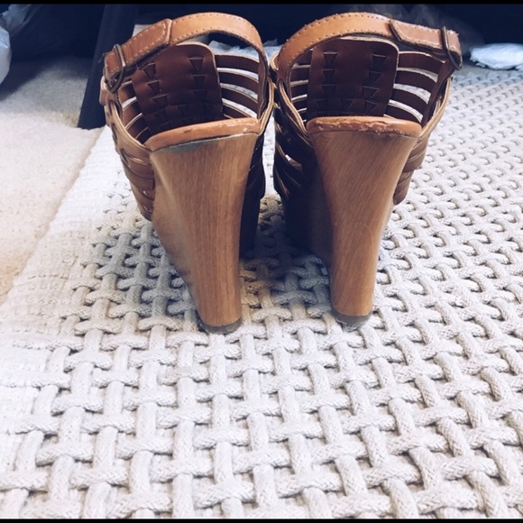 Beautiful summer wedges - Picture 3 of 3