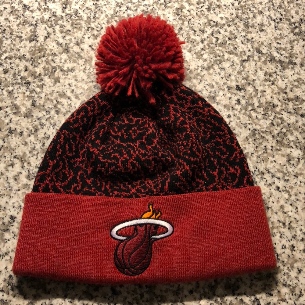 Miami Heat Mitchell & Ness Pom Beanie Hat