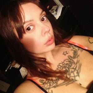 Meet your Posher, Dominique