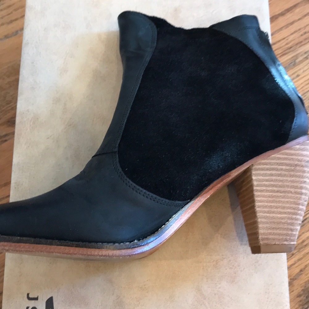 Women’s J Shoes Booties