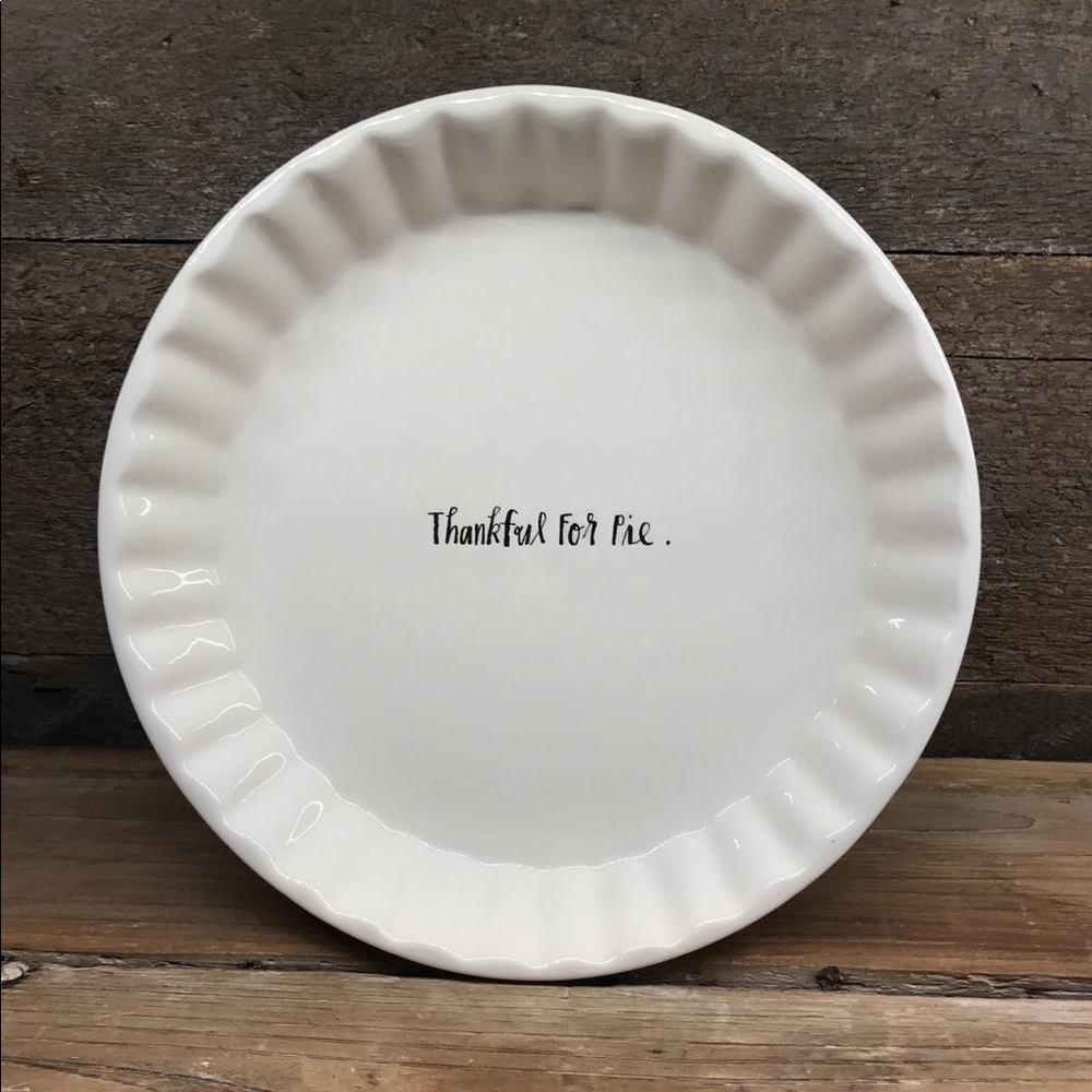 Rae Dunn pie plate